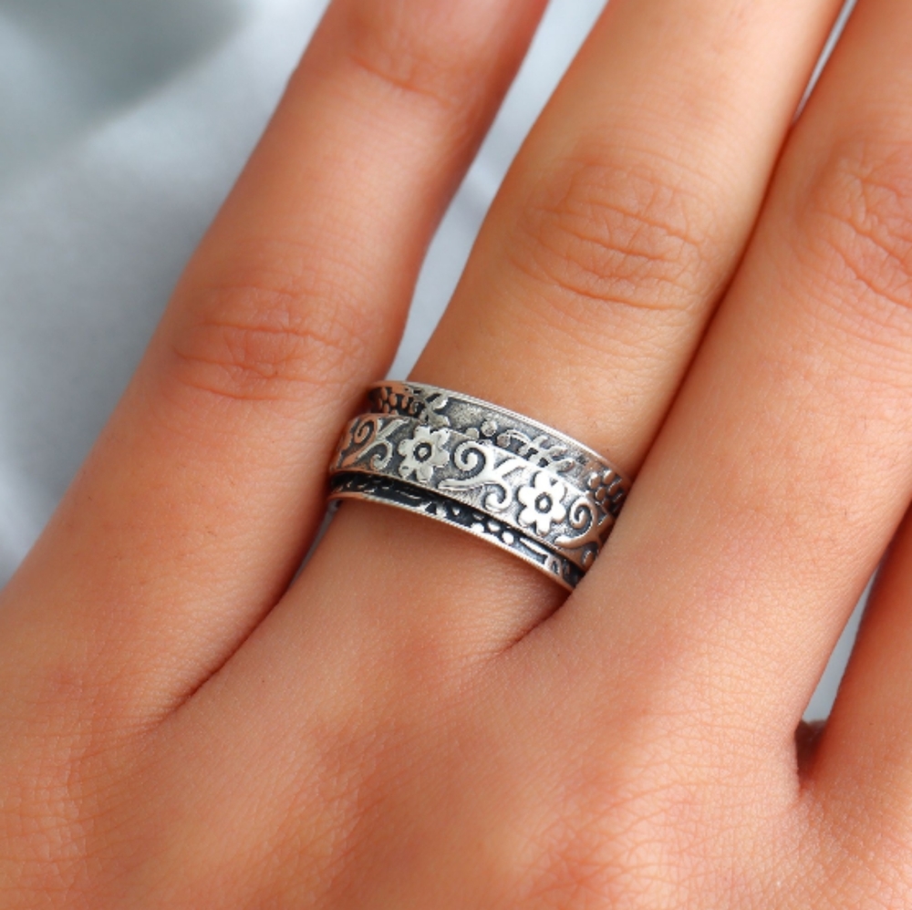 STERLING SILVER SPINNER (FIDGET) FLORAL RING - Picture 3 of 5